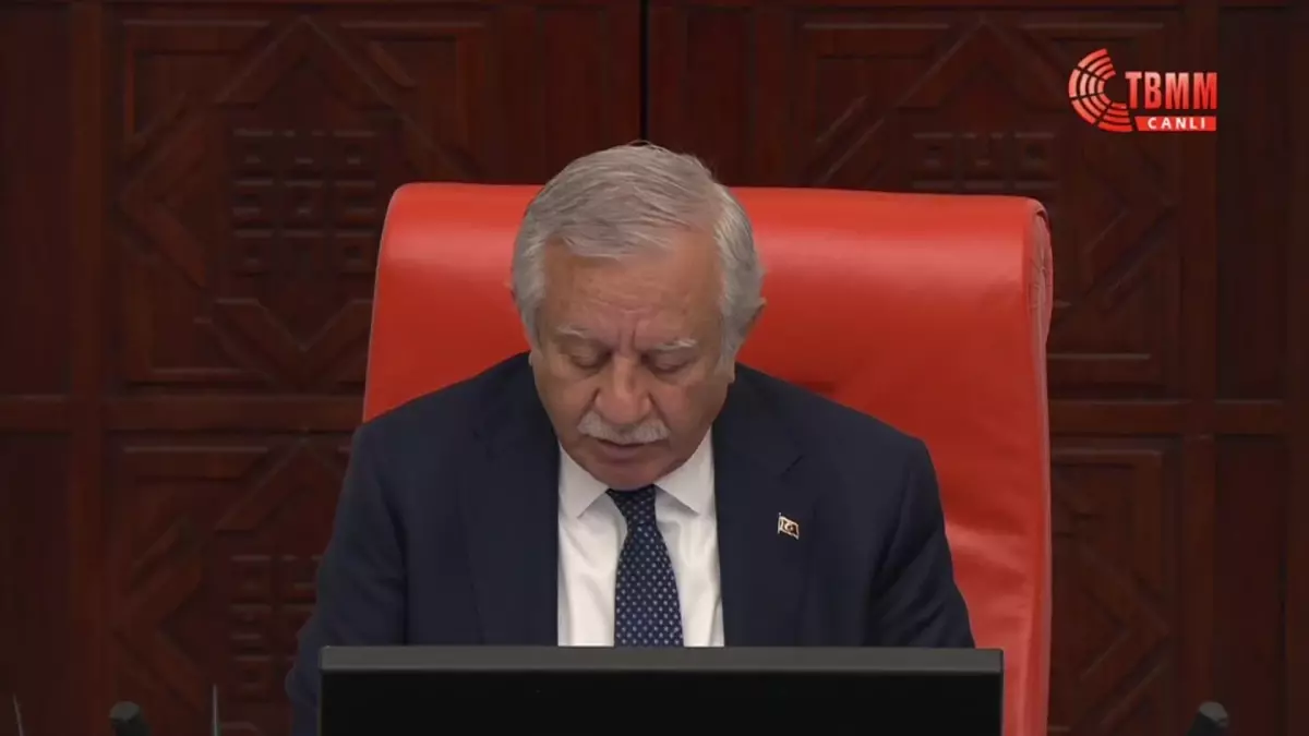 Türk askerinin Lübnan’daki görev süresi uzatıldı