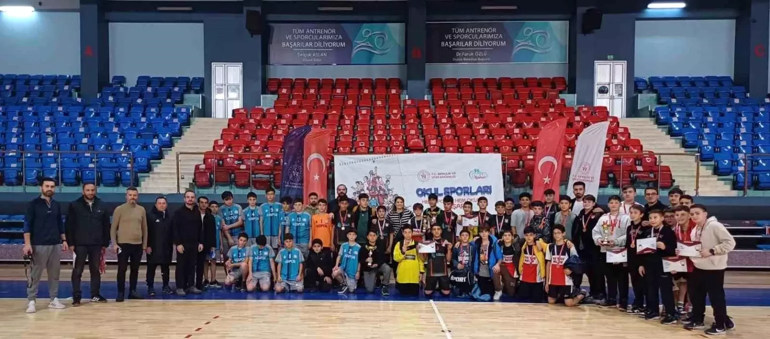 Düzce’de Hentbol Şampiyonu Rıza Malatyalı Ortaokulu