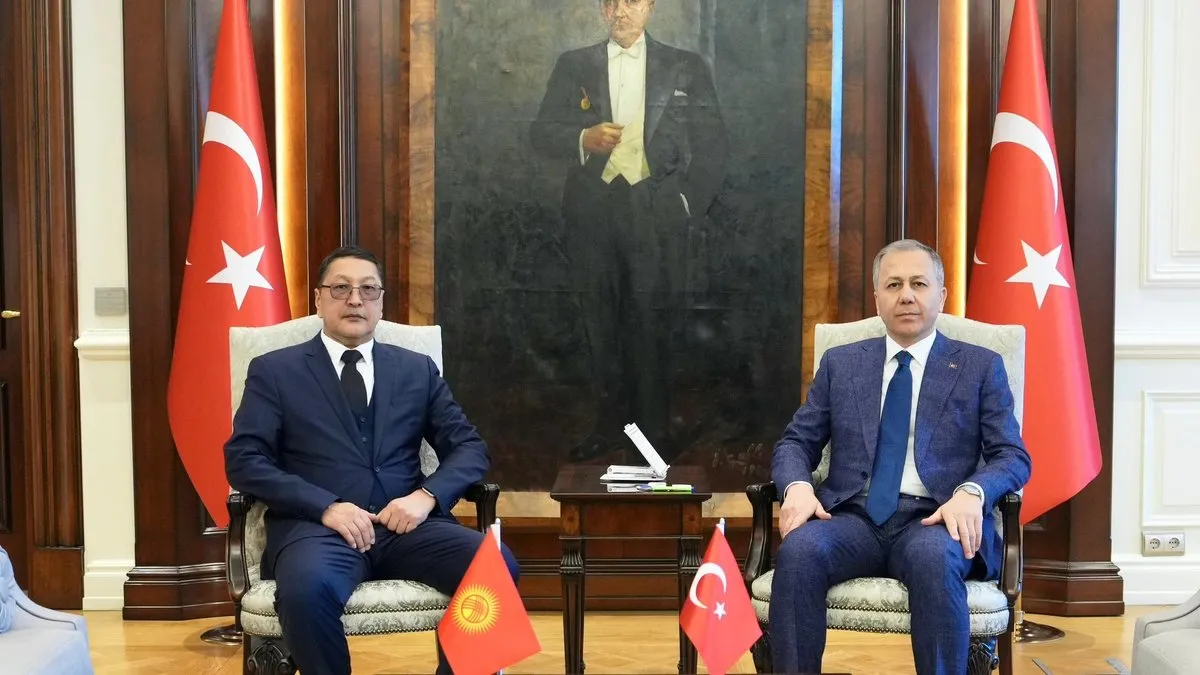 İçişleri Bakanı Ali YerlikayaKırgız Cumhuriyeti Acil Durumlar Bakanı ile görüştü!