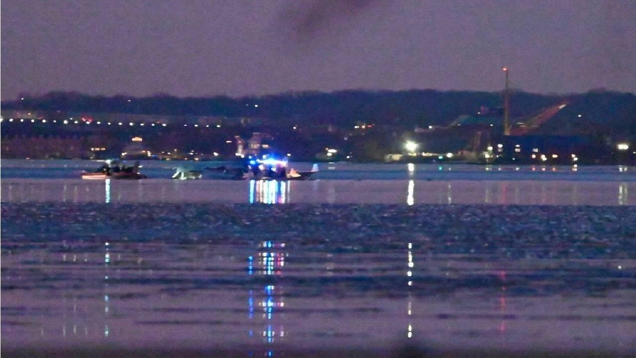 ABD’de uçakla çarpışan helikopterin gözetleme sisteminin kapalı olduğu belirlendi