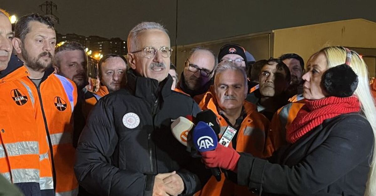 Bakan Uraloğlu’dan Gaziosmanpaşa’da karla mücadele bilgilendirmesi