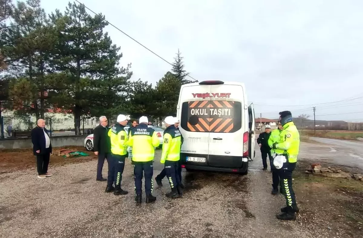 Kırıkkale’de Öğrenci Servis Araçları Denetlendi