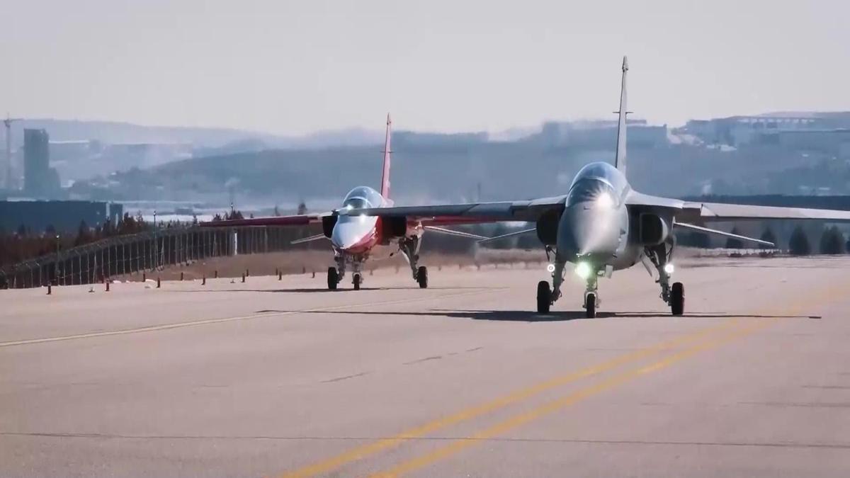 KOMUTANLAR HÜRJET İLE UÇTU!