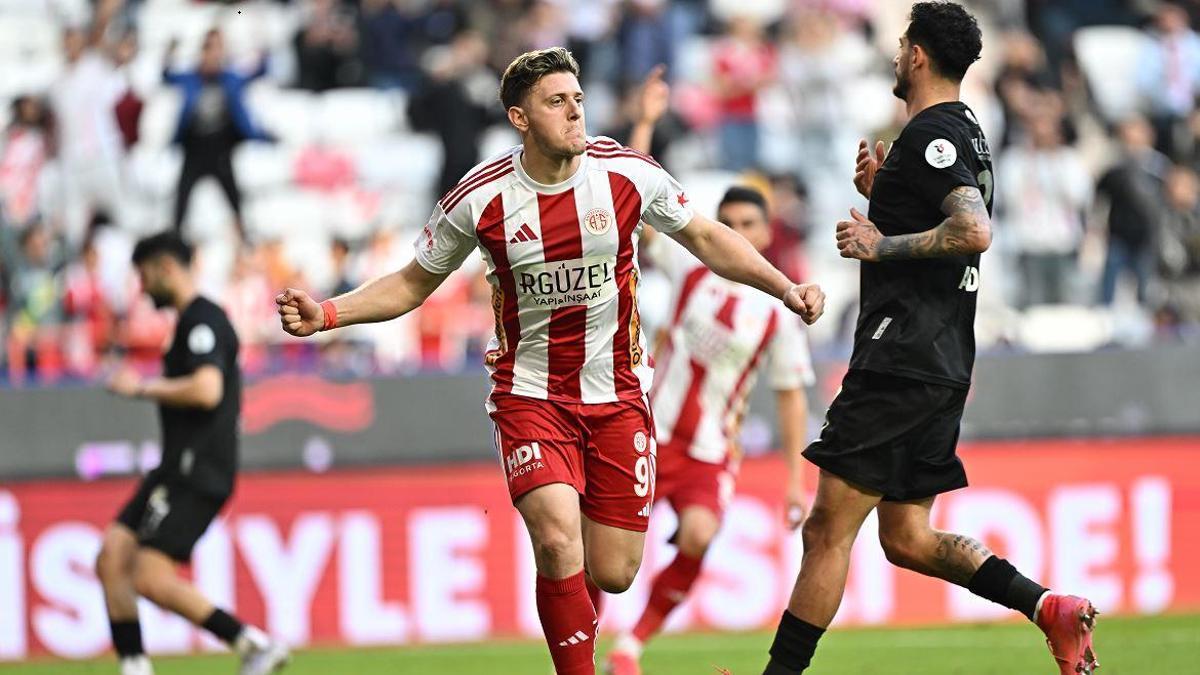 Antalyaspor, Çaykur Rizespor’u 90’dan sonra geçti